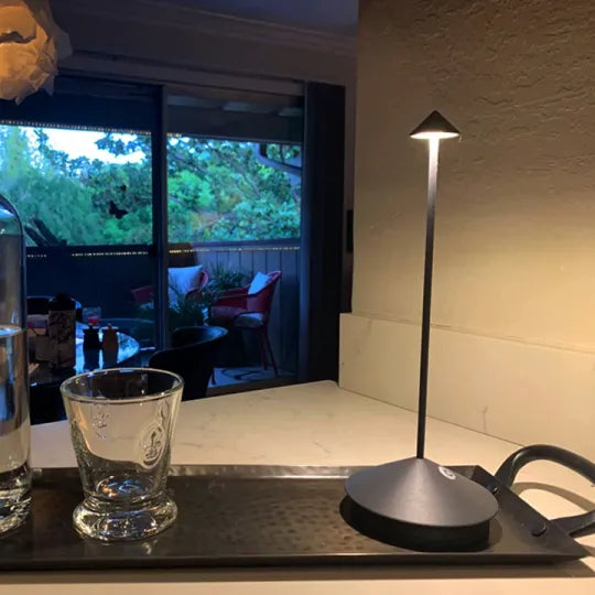 Salume - Lampe de Table LED Minimaliste | Éclairage Sans Fil, Étanche et Dimmable