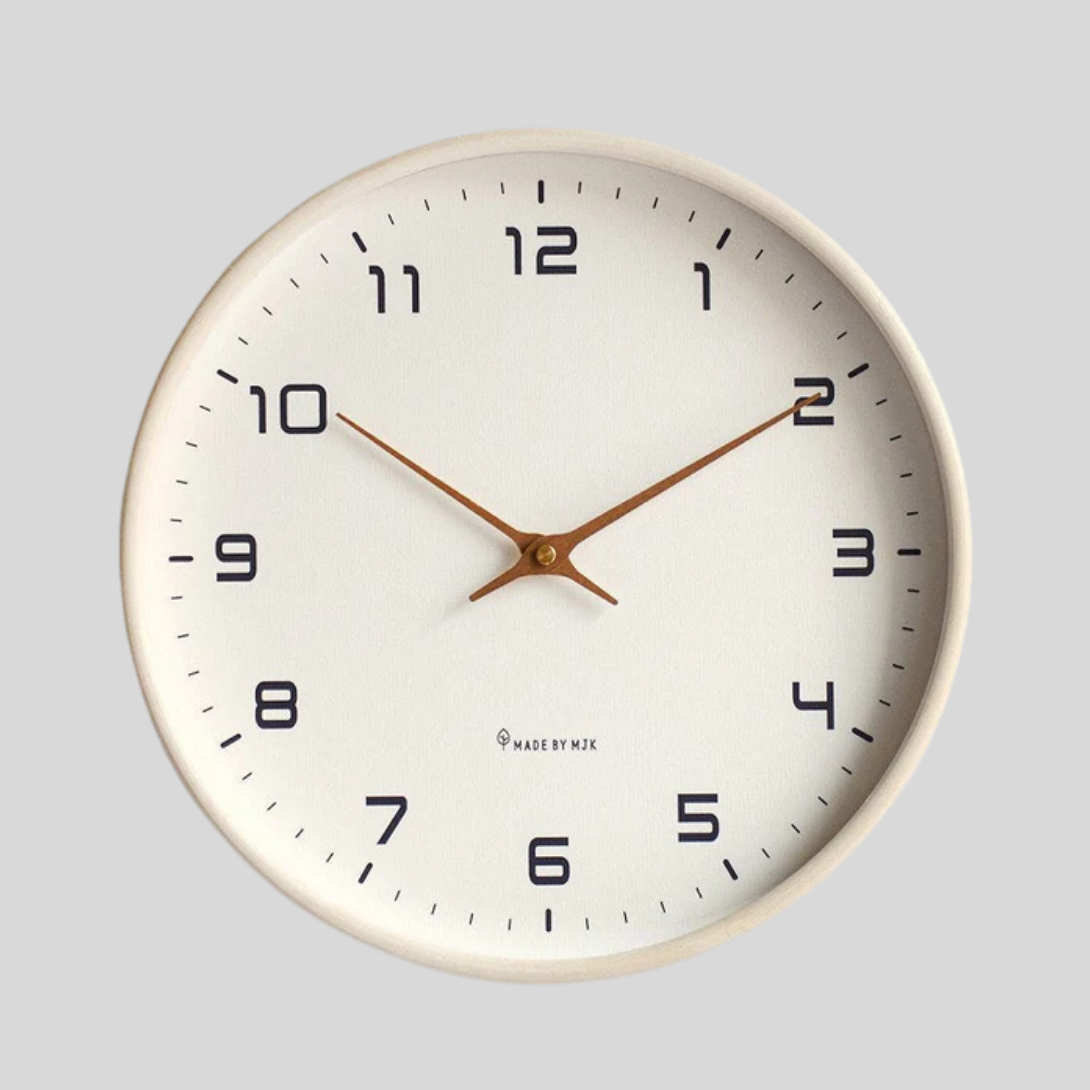 Horloge Scandinave en Bois Exquise