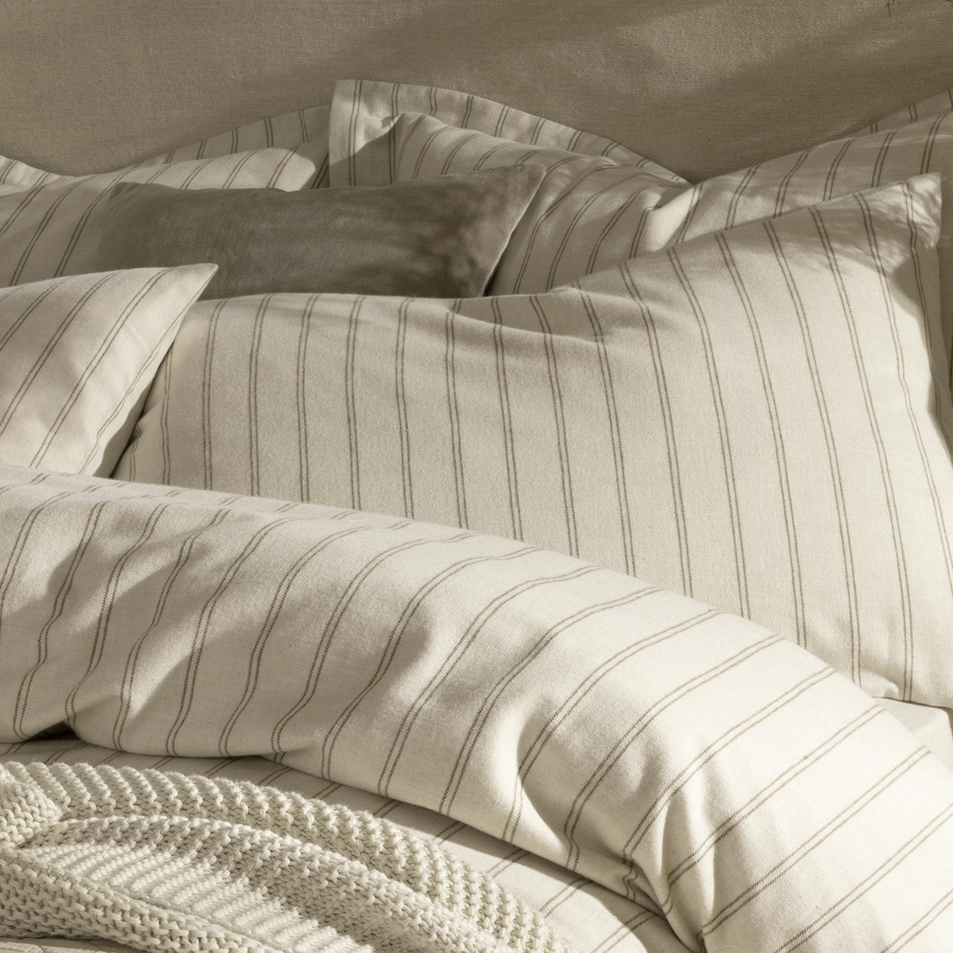 Coton Doux - Ensemble de Couette Rayé en Flanelle 100% Confortable