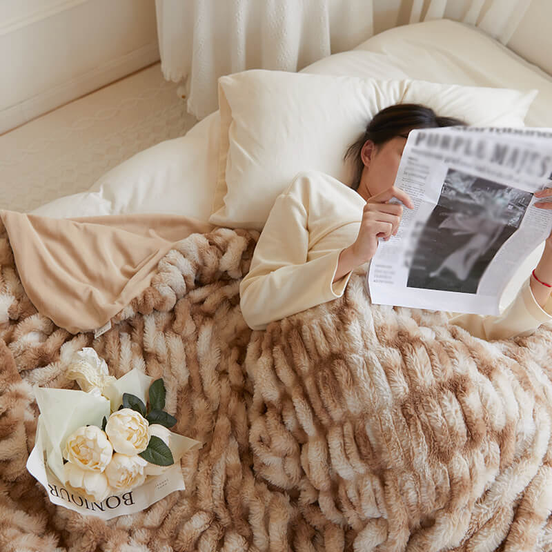 CocoonChic - Couverture en Fausse Fourrure Douce et Élégante pour Lit