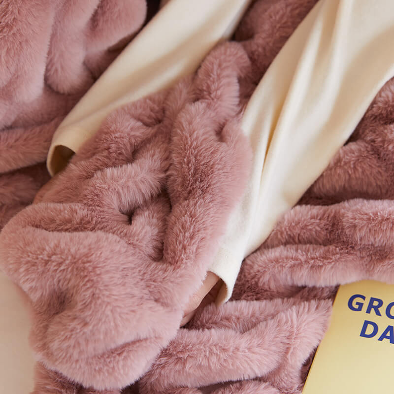 CocoonChic - Couverture en Fausse Fourrure Douce et Élégante pour Lit