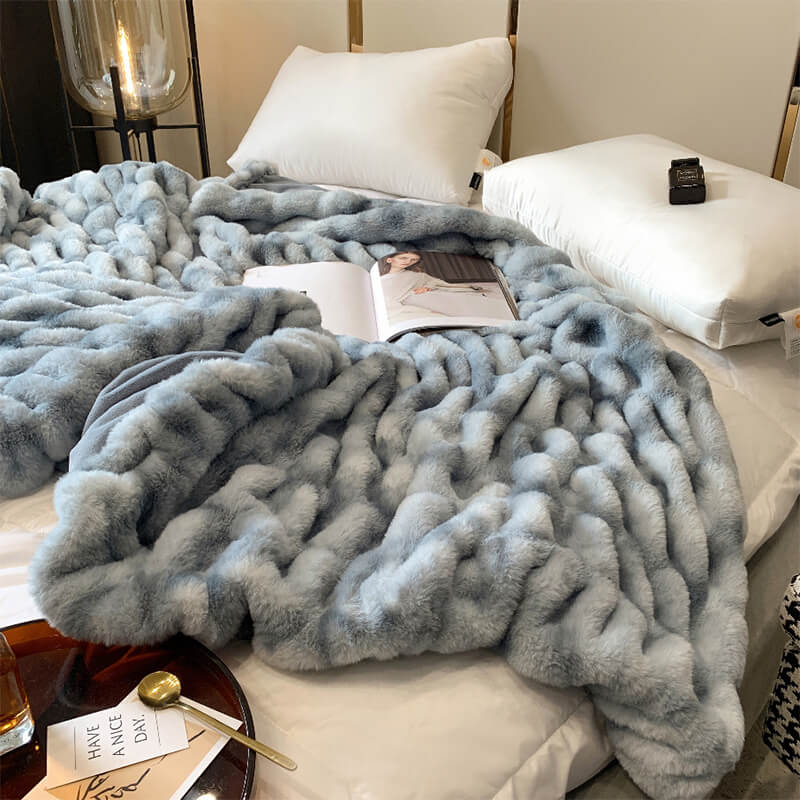 CocoonChic - Couverture en Fausse Fourrure Douce et Élégante pour Lit