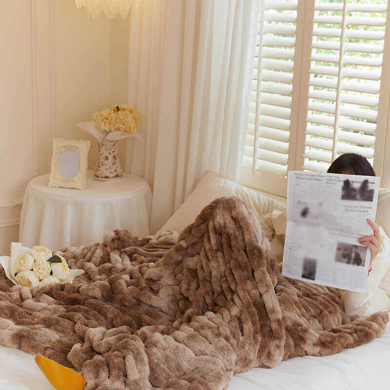 CocoonChic - Couverture en Fausse Fourrure Douce et Élégante pour Lit