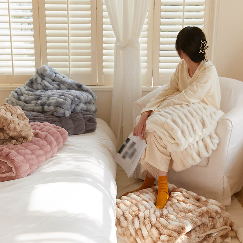 CocoonChic - Couverture en Fausse Fourrure Douce et Élégante pour Lit
