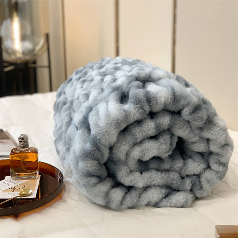 CocoonChic - Couverture en Fausse Fourrure Douce et Élégante pour Lit