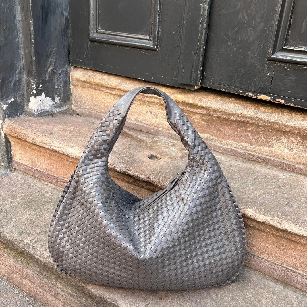 ChicEssentials - Sac Hobo Vegan en Cuir Minimaliste et Élégant