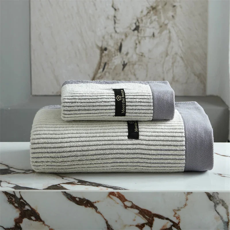 EcoChic - Serviette de Bain Super Douce en 100 % Coton Bio