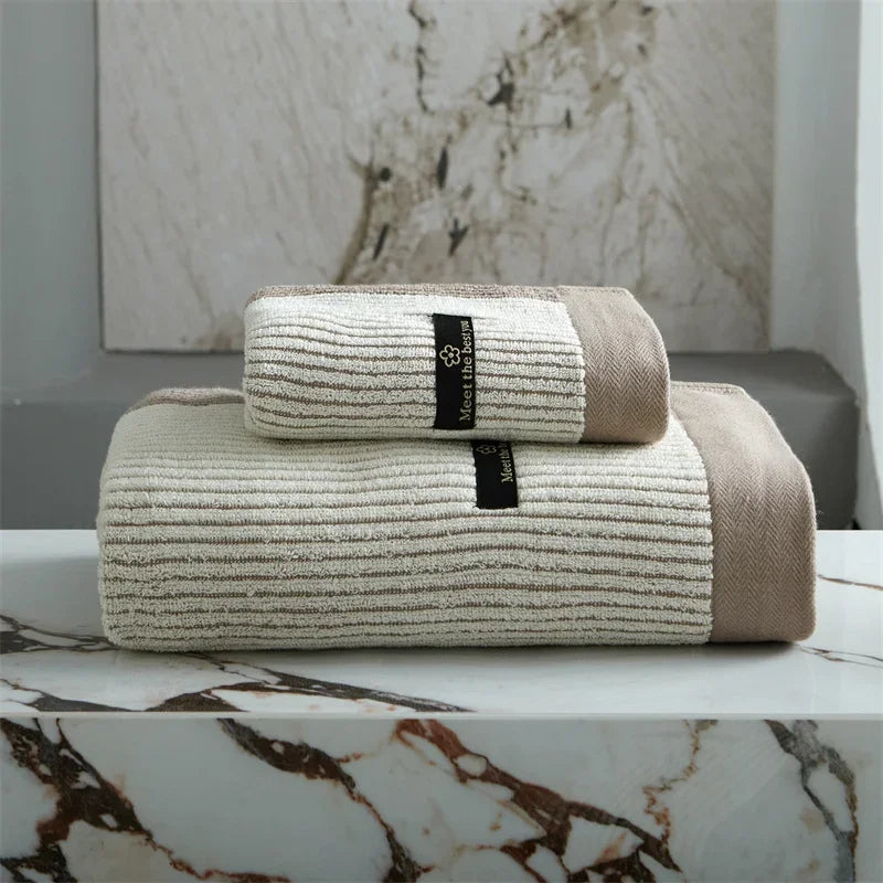 EcoChic - Serviette de Bain Super Douce en 100 % Coton Bio