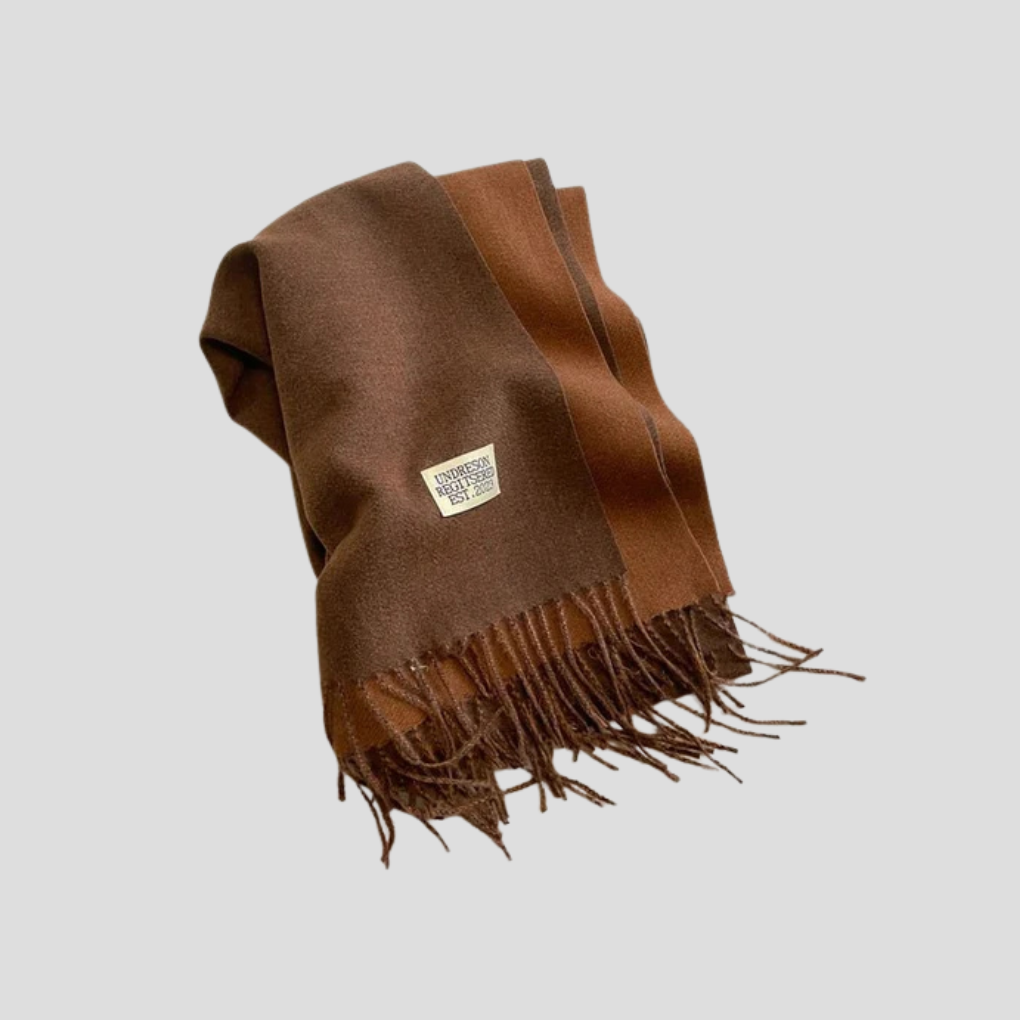 Écharpe en laine style hivernal classique