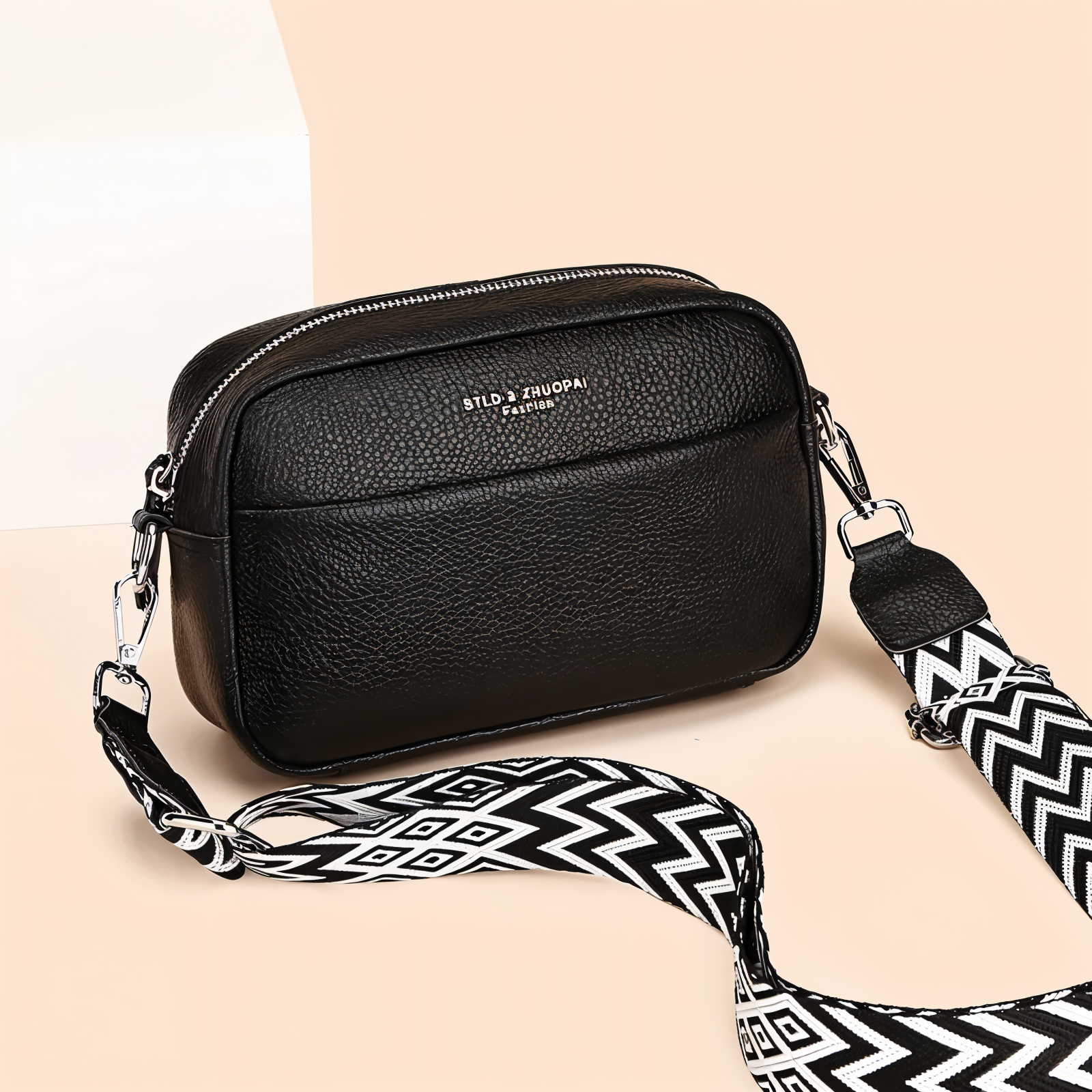 ChicZag Crossbody Bag - Sac à bandoulière rectangulaire en cuir pour femmes