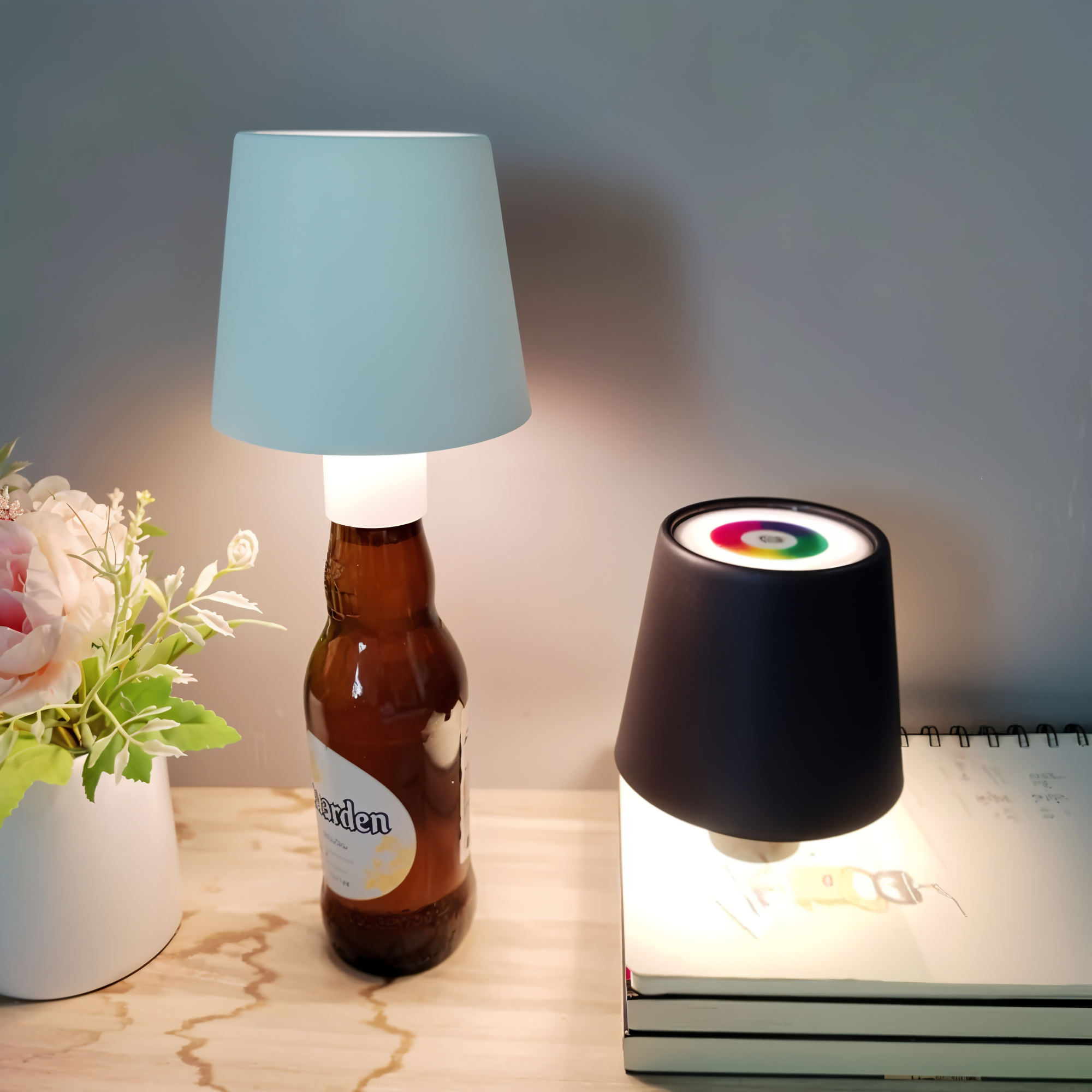 VinoGlint - Lampe de Table Portable et Dimmable en Forme de Bouteille de Vin