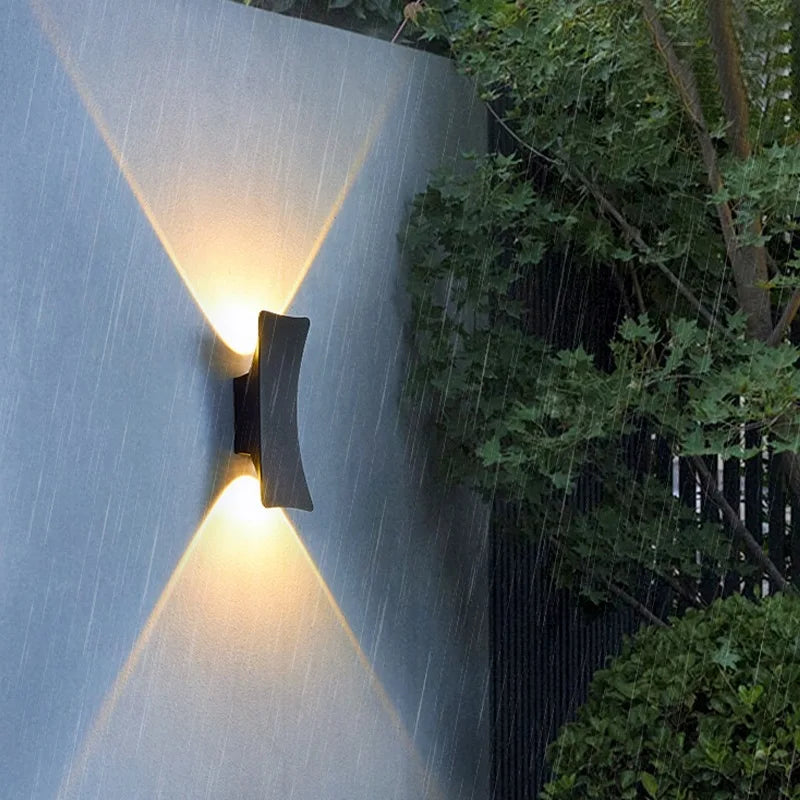 LumièreStyle - Applique Murale Extérieure Minimaliste LED, Design Élégant et Économie d'Énergie
