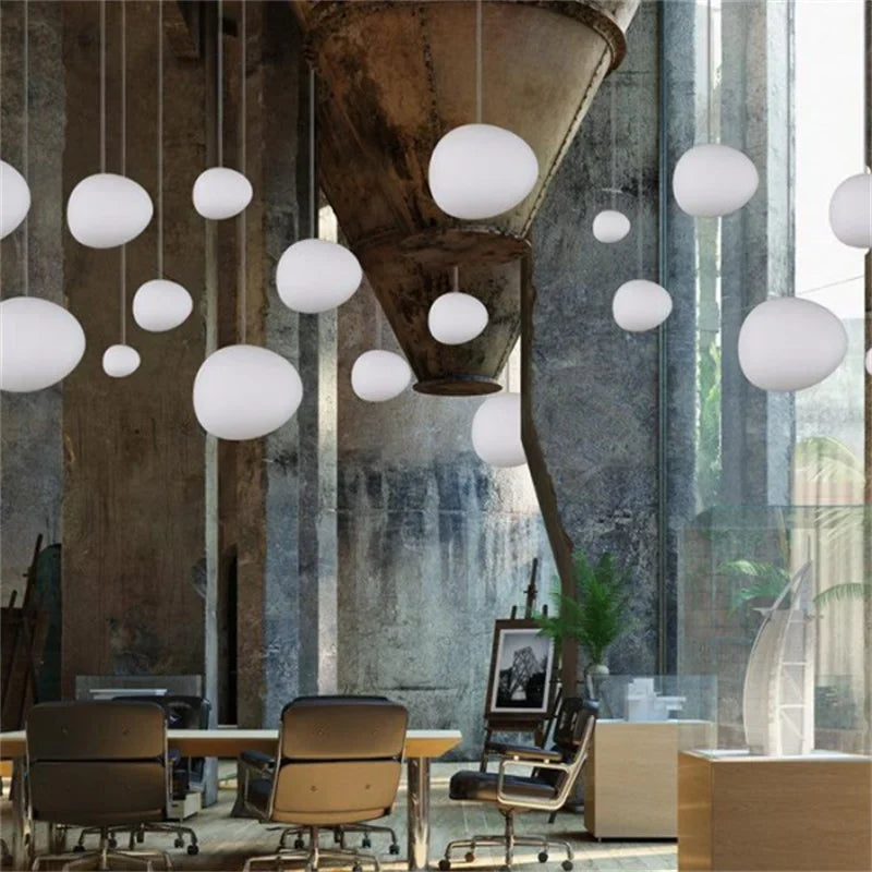LumièreZen - Suspension en Verre Soufflé pour Une Ambiance Douce