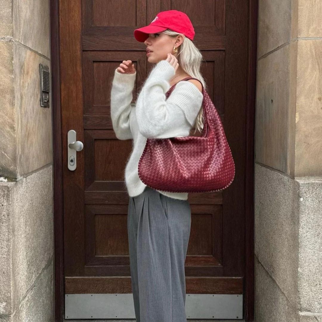 ChicEssentials - Sac Hobo Vegan en Cuir Minimaliste et Élégant