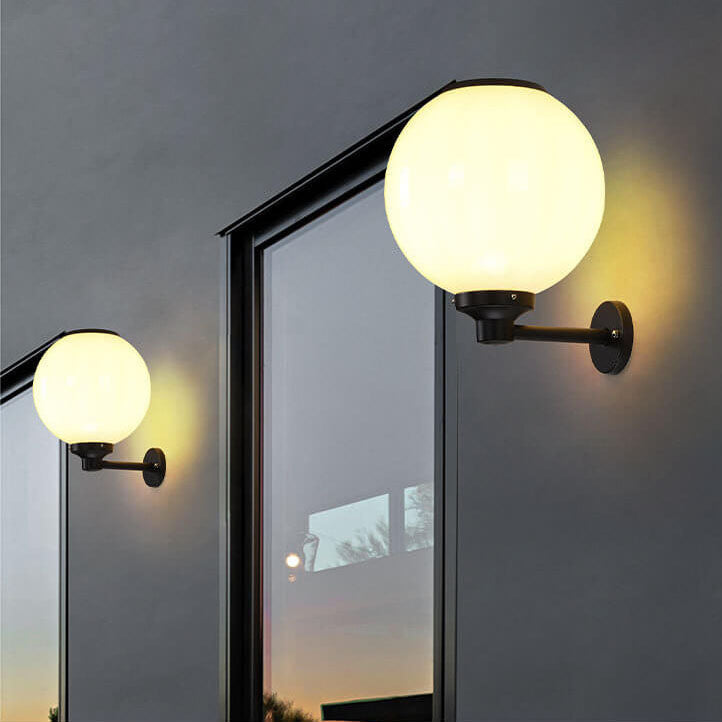 LumiFlex - Applique Murale Solaire Étanche pour un Éclairage Sécurisé