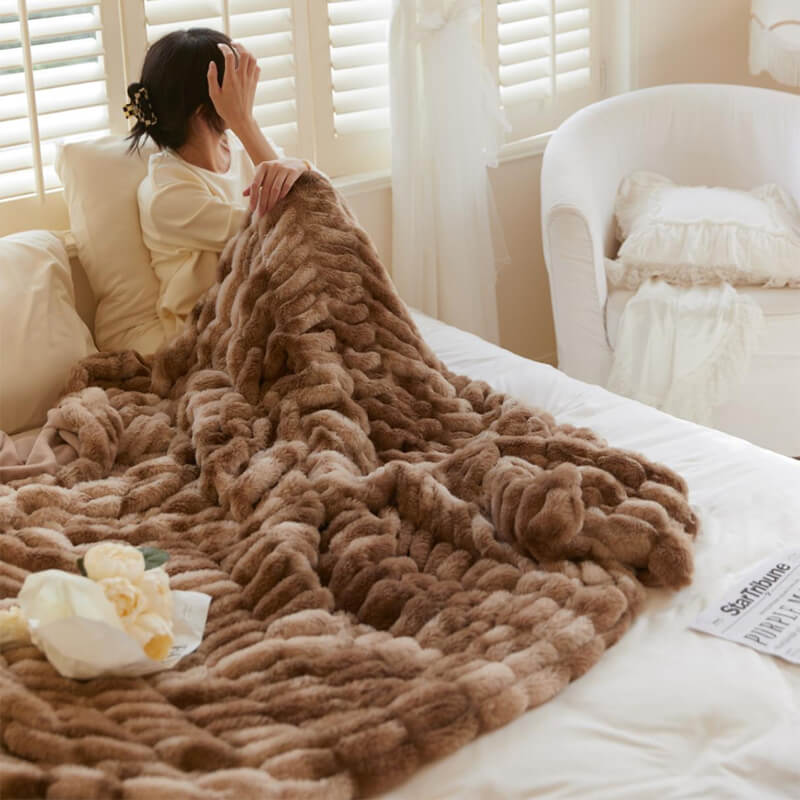 CocoonChic - Couverture en Fausse Fourrure Douce et Élégante pour Lit
