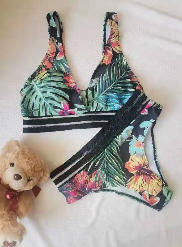 Maravy | Ensemble Bikini Deux Pièces avec Imprimé Tribal Boho-Chic Croisé