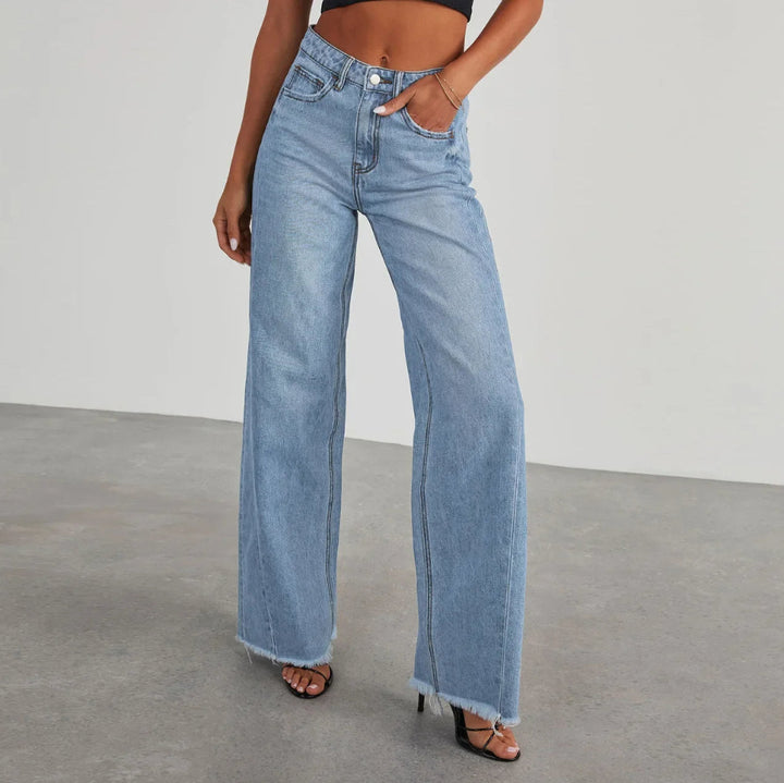 Jeans à jambes larges pour femmes avec ourlet effiloché audacieux