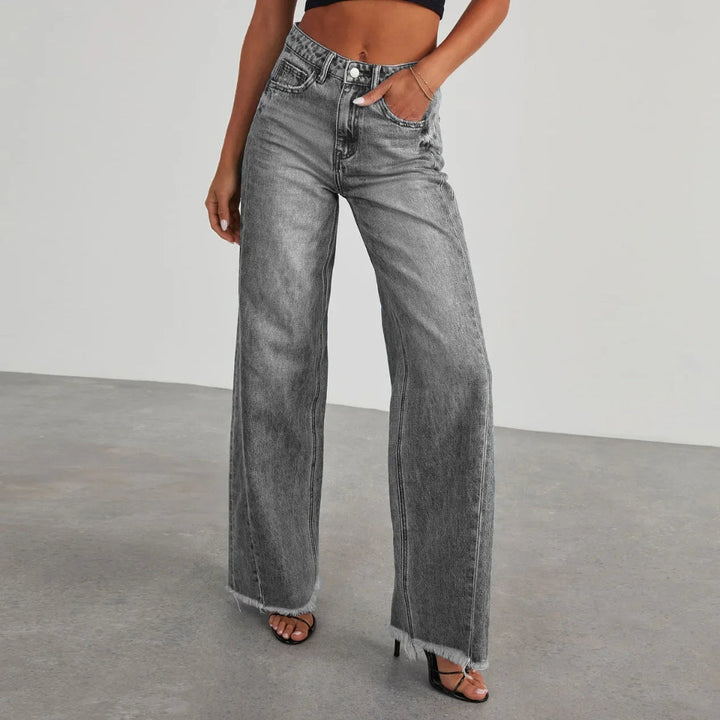 Jeans à jambes larges pour femmes avec ourlet effiloché audacieux