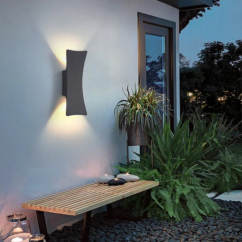 LumièreStyle - Applique Murale Extérieure Minimaliste LED, Design Élégant et Économie d'Énergie