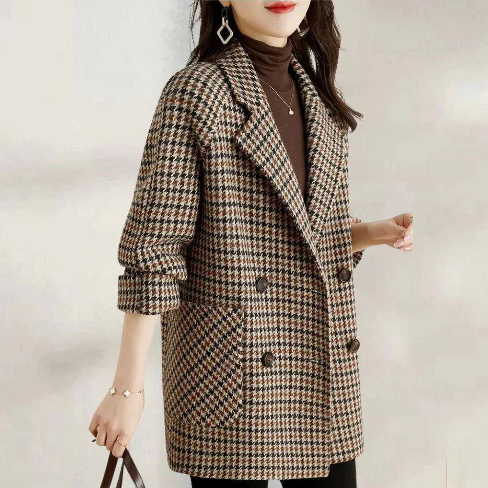 Manteau pour femme avec un design classique à double boutonnage
