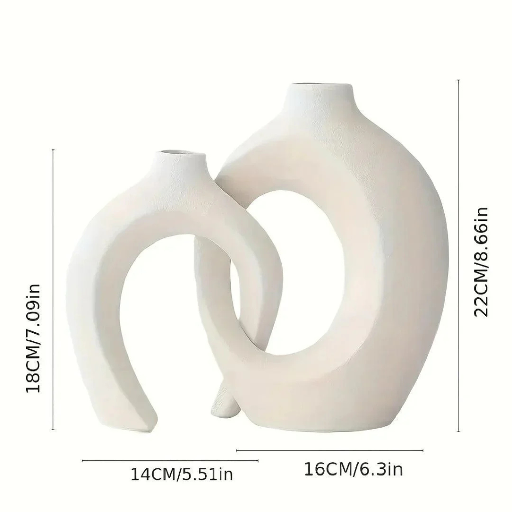 Ensemble de vases en céramique minimaliste