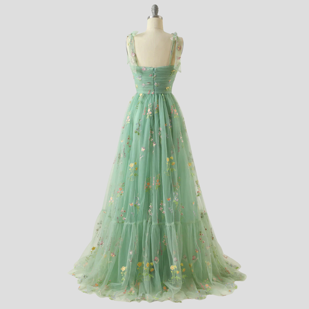 Robe de bal en tulle pour femme