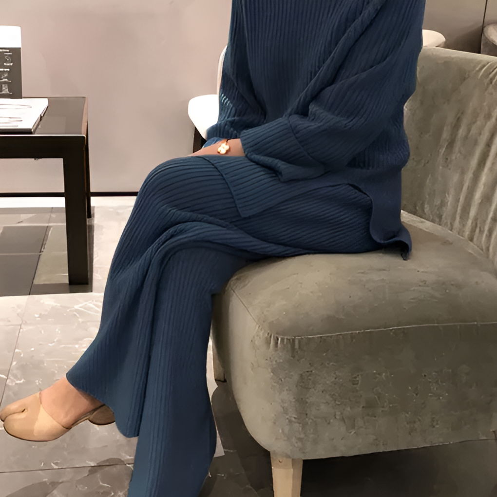 Ensemble pull tricoté et pantalon