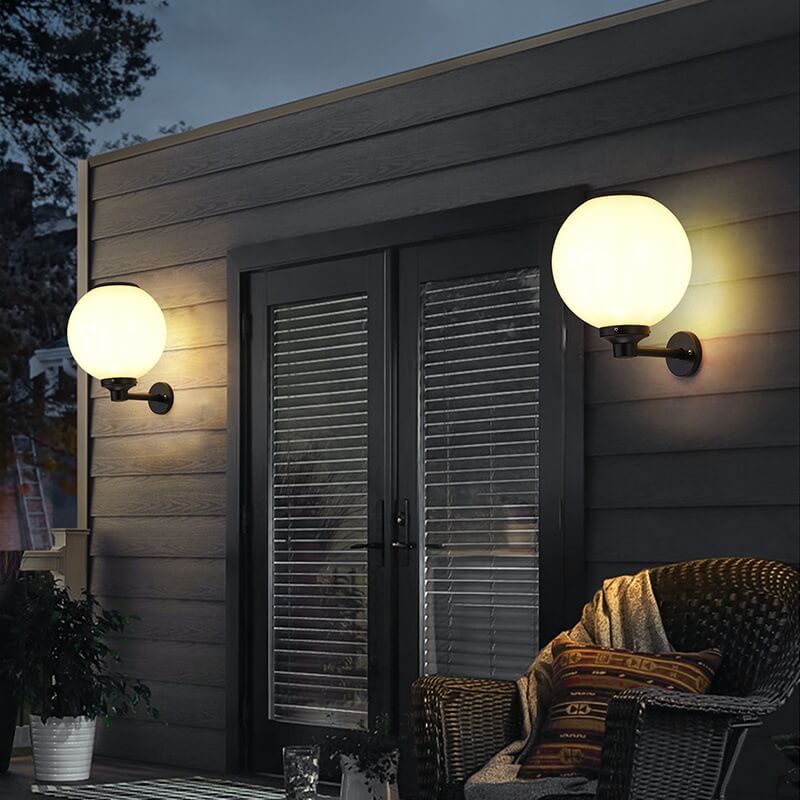 LumiFlex - Applique Murale Solaire Étanche pour un Éclairage Sécurisé